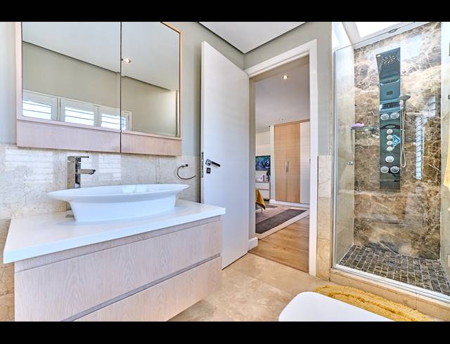 3 BEDROOM HOUSE FOR SALE IN SANDOWN